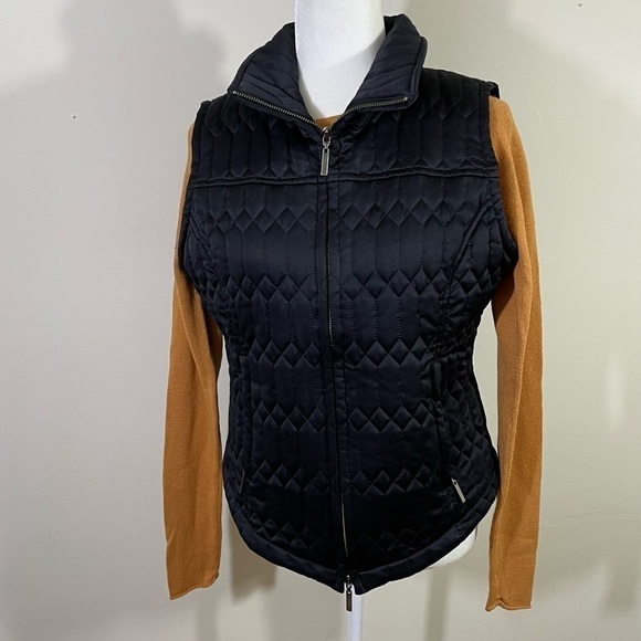 Context sz med black quilted vest in very soft fabric - Picture 8 of 12